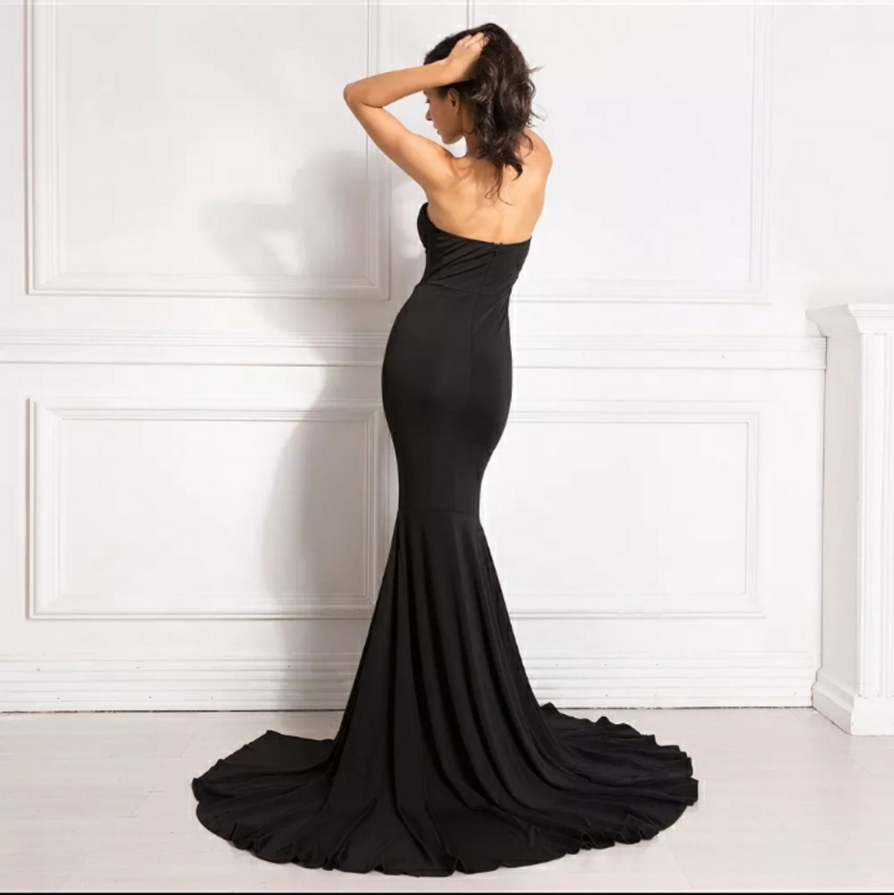 Sexy Strapless Black Dress - Picture 6 of 16
